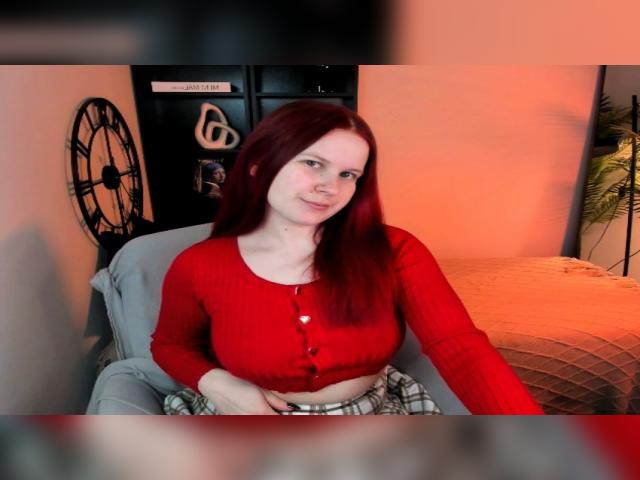 Adult chat with DorothyDorr: Nails