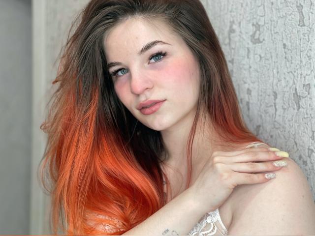 Welcome to cammodel profile for Eliss: Nails