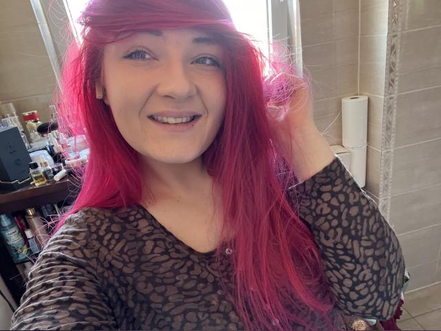 Adult chat with redkissruby: Nails