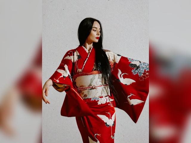 Welcome to cammodel profile for SatinVesperX: Lingerie & stockings