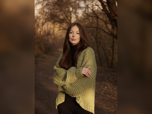 Why not cam2cam with AngelShare: Legs, feet & shoes