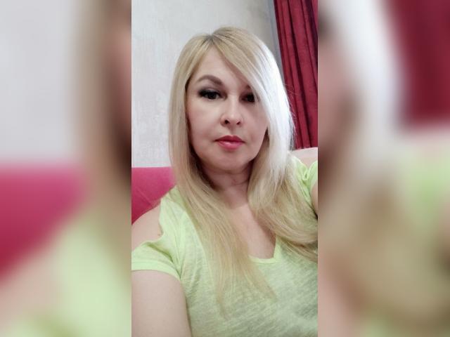 Adult chat with MysticSmile