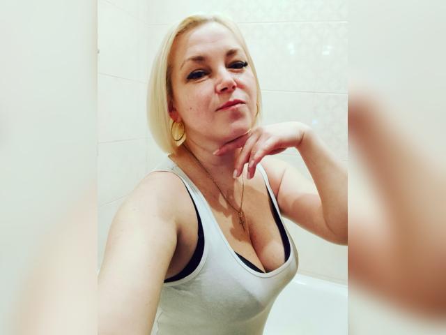 Welcome to cammodel profile for WonderLady: Sports