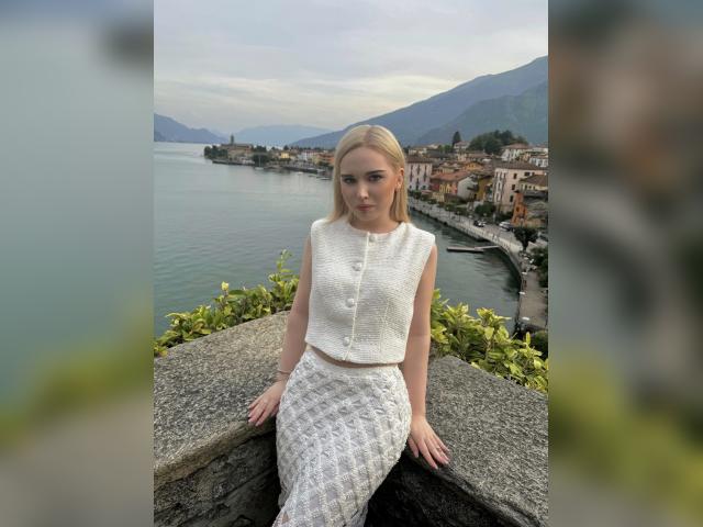 Why not cam2cam with PoppyMurr: Legs, feet & shoes