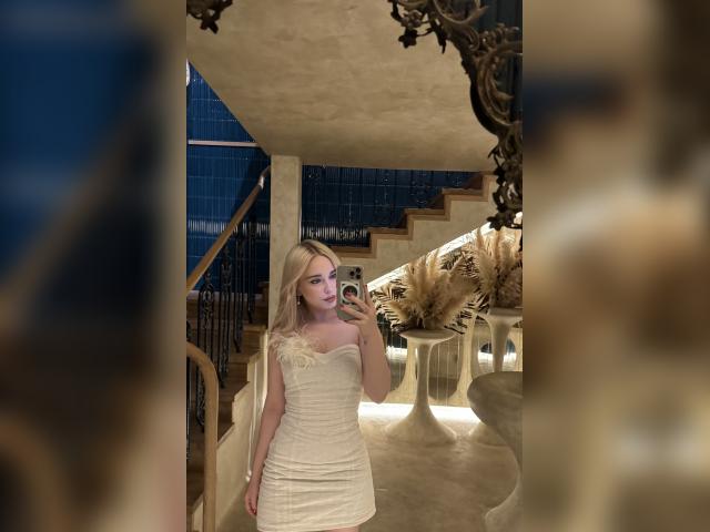 Adult chat with PoppyMurr: Travel