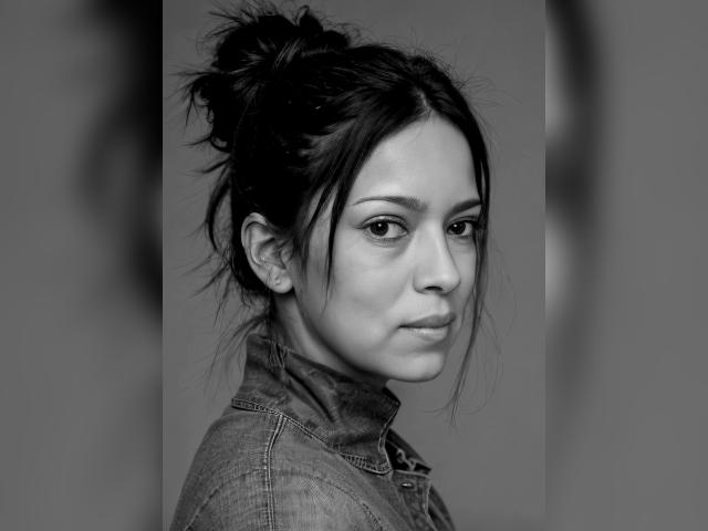 Adult chat with Ivonne: Strip-tease