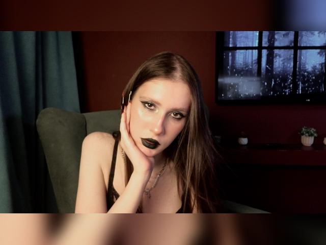 Welcome to cammodel profile for BabyGloria: Nails