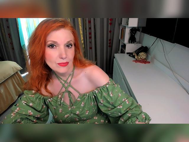 Welcome to cammodel profile for AlmazFireFoxOne: Leather