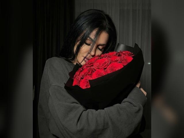 Welcome to cammodel profile for KimRiver: Kissing