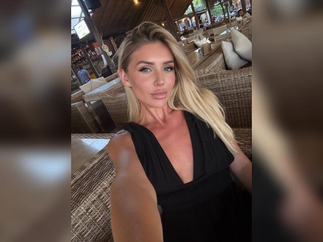 Watch cammodel SherenX: Sports