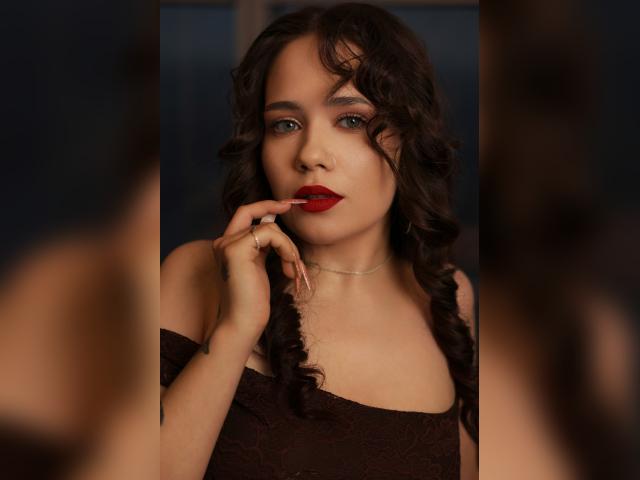 Adult chat with AryaThorne: Nails