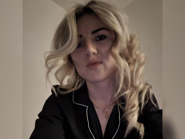 Why not cam2cam with 0Lunessia: Ask about my Hobbies