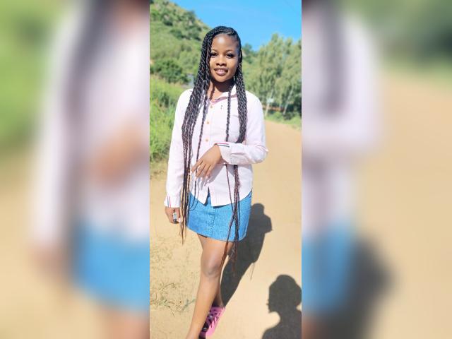 Welcome to cammodel profile for Amberx101: Nails