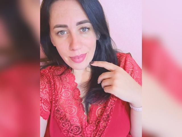 Webcam chat profile for Tairelle: Ask about my Hobbies