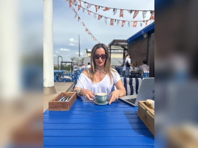 Welcome to cammodel profile for Alorisse: Art