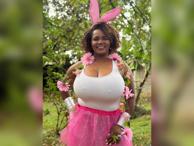 Adult chat with Alicia0613: Latex & rubber