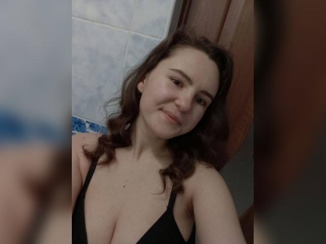 Welcome to cammodel profile for Blisss: Books/Reading