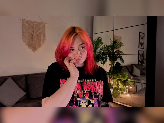 Welcome to cammodel profile for lunaali: Legs, feet & shoes