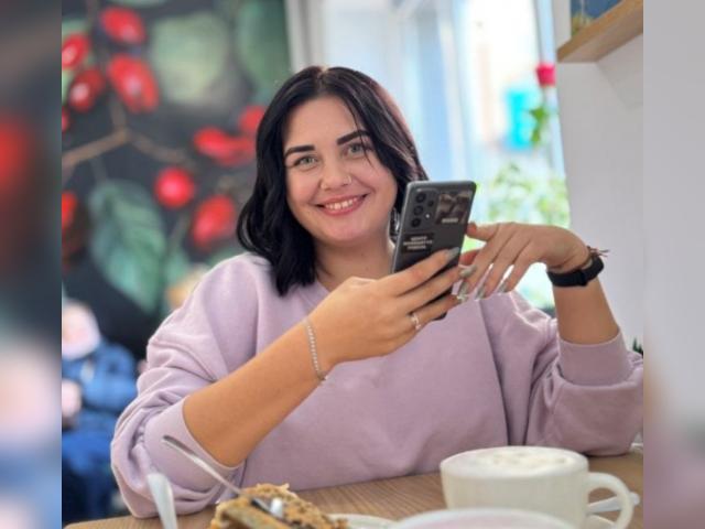 Why not cam2cam with VelmiraLuv