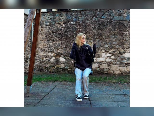 Welcome to cammodel profile for VivaPassion: Dancing