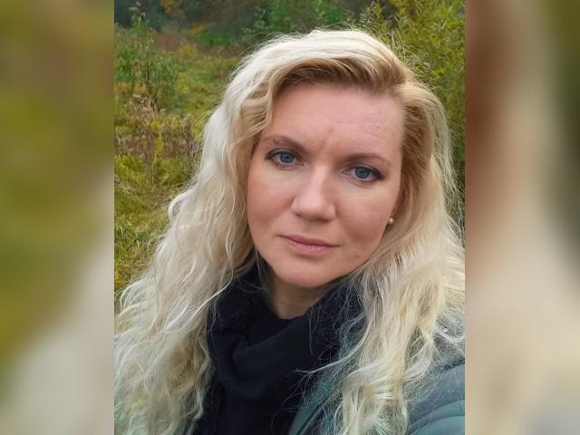 Why not cam2cam with LadyMadrid: Exercise