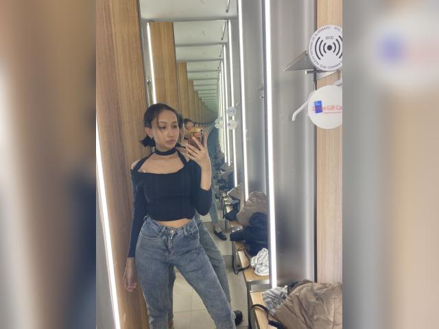 Why not cam2cam with Andriana05: Strip-tease