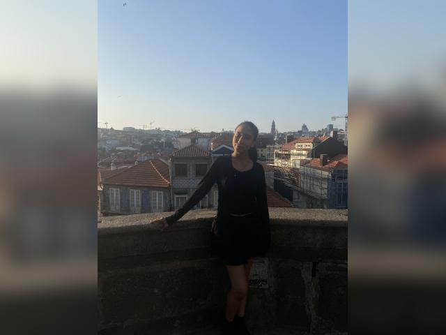 Adult chat with Andriana05: Piercings & tattoos