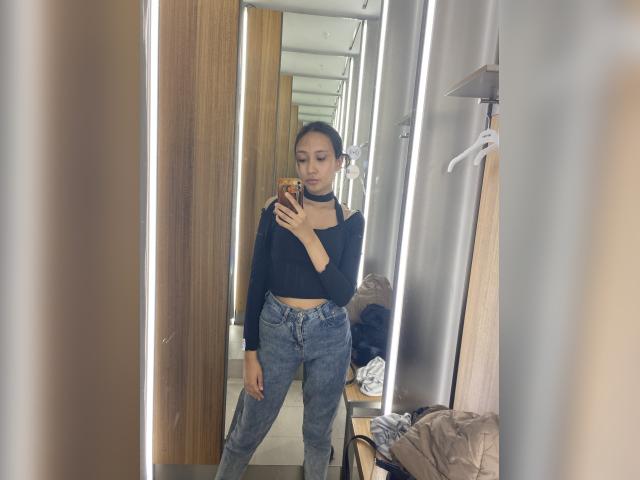 Welcome to cammodel profile for Andriana05: Lingerie & stockings