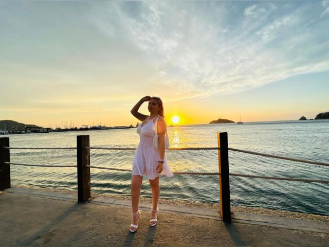 Welcome to cammodel profile for SabrinaKitty: Dominatrix