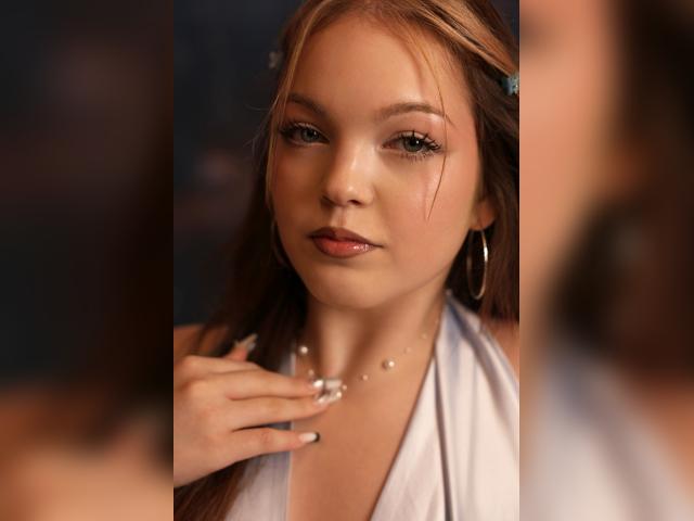 Adult chat with ChristieCarti: Outfits