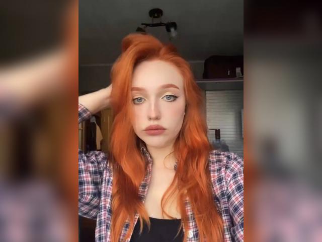 Connect with webcam model ZlataSaar: Smoking