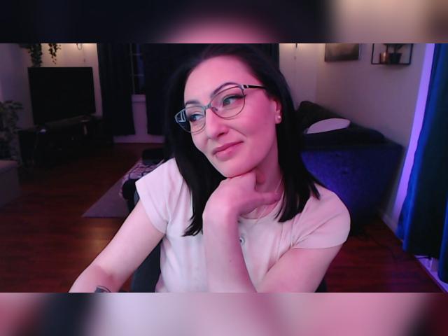 Welcome to cammodel profile for TashaSinz: Lingerie & stockings