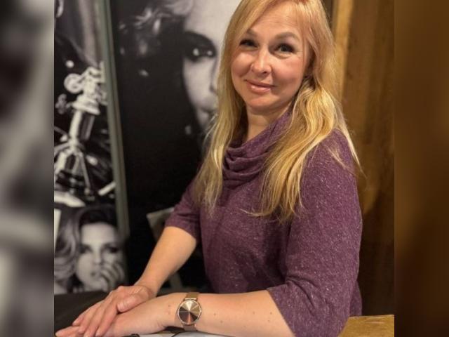 Why not cam2cam with MysticSmile