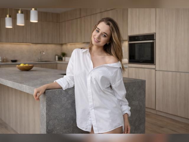 Welcome to cammodel profile for BlondeDaisy: Books/Reading