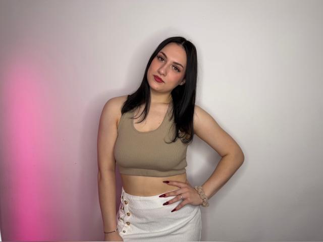 Adult chat with Darellax: Legs, feet & shoes