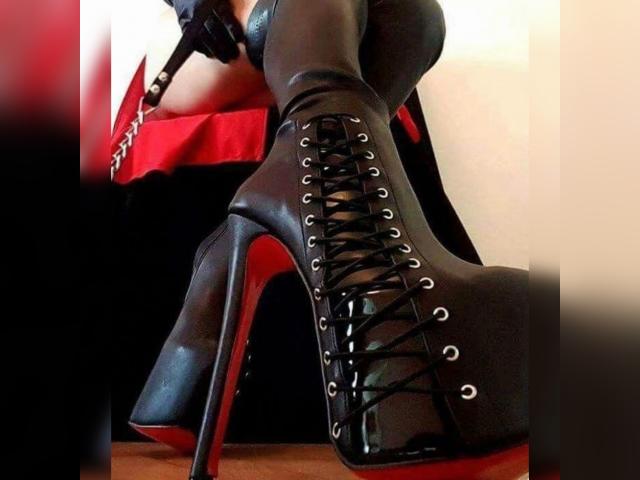 Welcome to cammodel profile for SweetLanaShine: Exhibition