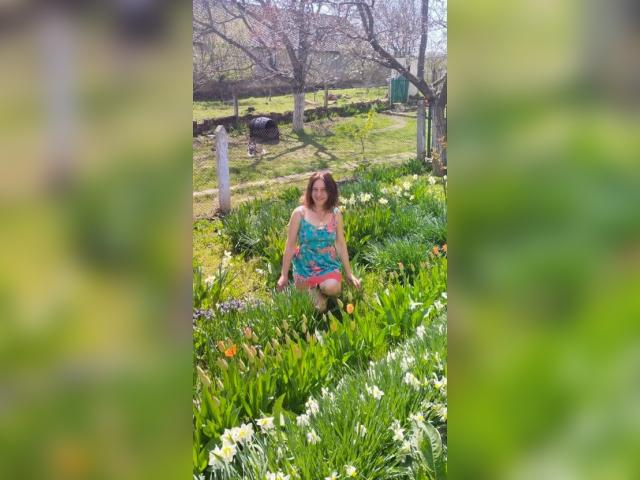 Adult chat with GoodWoman1: Ask about my other activities