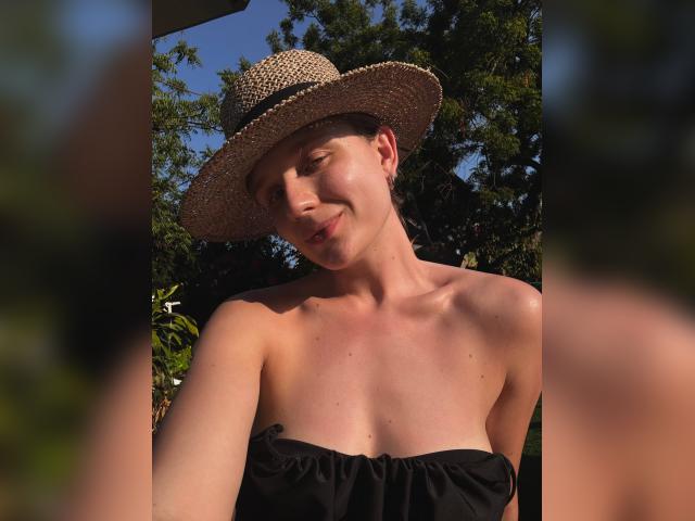 Adult chat with HotChocolatte: Outfits