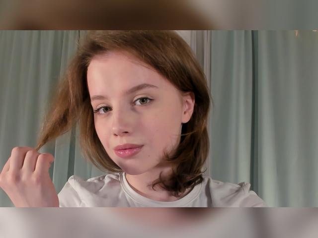 Adult chat with GabiAddams: Nails