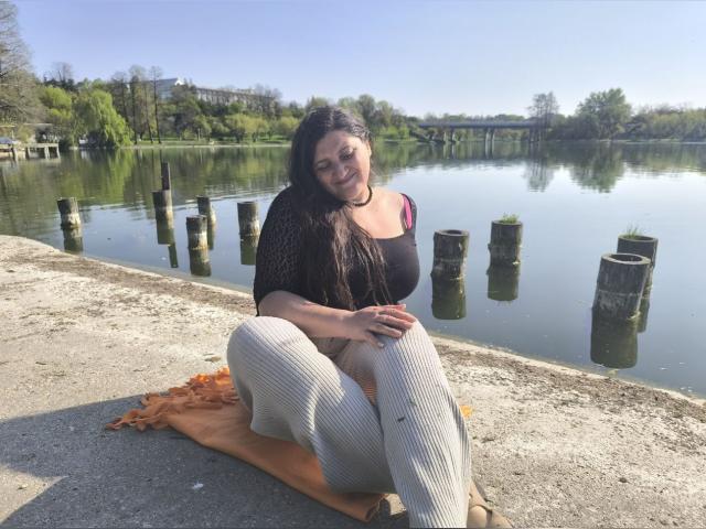 Why not cam2cam with SophiaBliss: Live orgasm