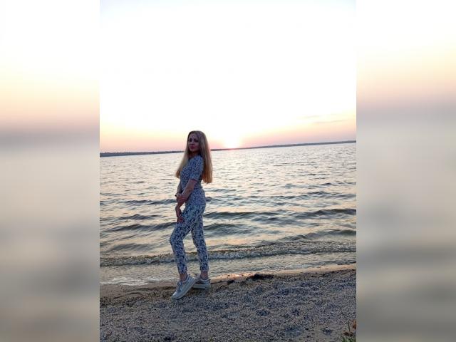 Adult chat with FlirtyFoxie: Ask about my Hobbies