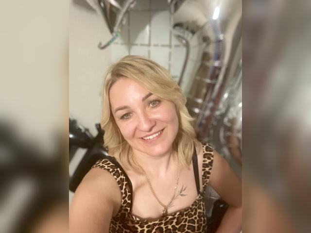 Welcome to cammodel profile for 1CherryMood