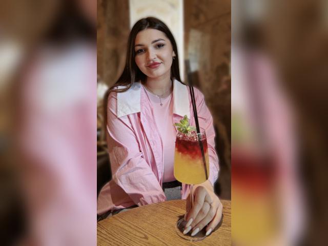 Adult chat with Viola