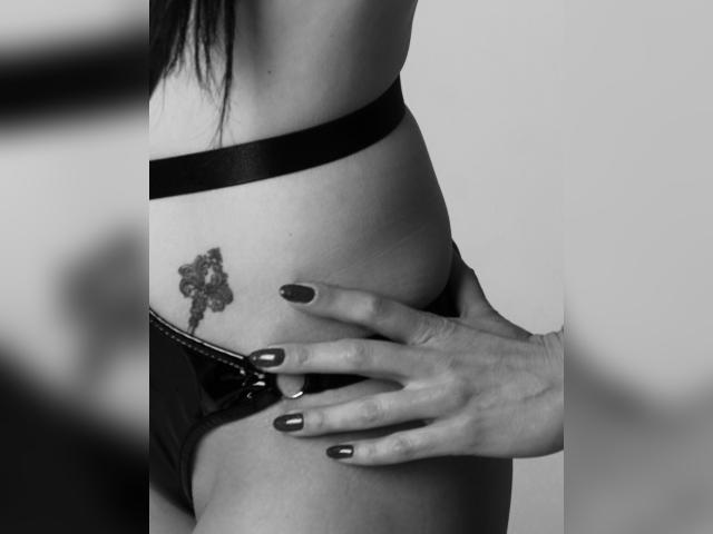 Why not cam2cam with Sweetie85: Kissing