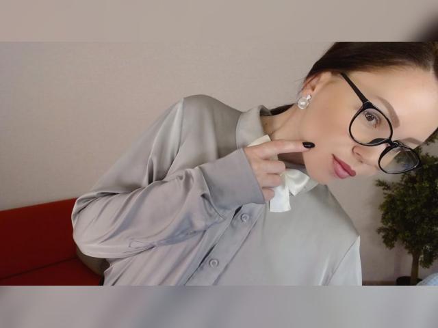 Welcome to cammodel profile for VickyGold: Legs, feet & shoes