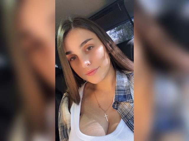 Adult chat with QueenOfVibes