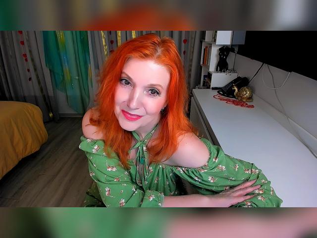 Adult chat with AlmazFireFoxOne: Legs, feet & shoes