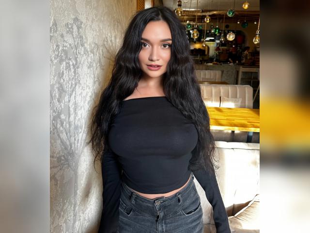 Find your cam match with WildDIkiska999: Movies/Cinema