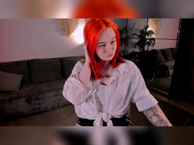 Adult chat with lunaali: Lingerie & stockings