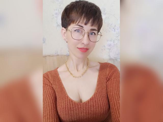 Adult chat with NikoleSweet1: Strip-tease